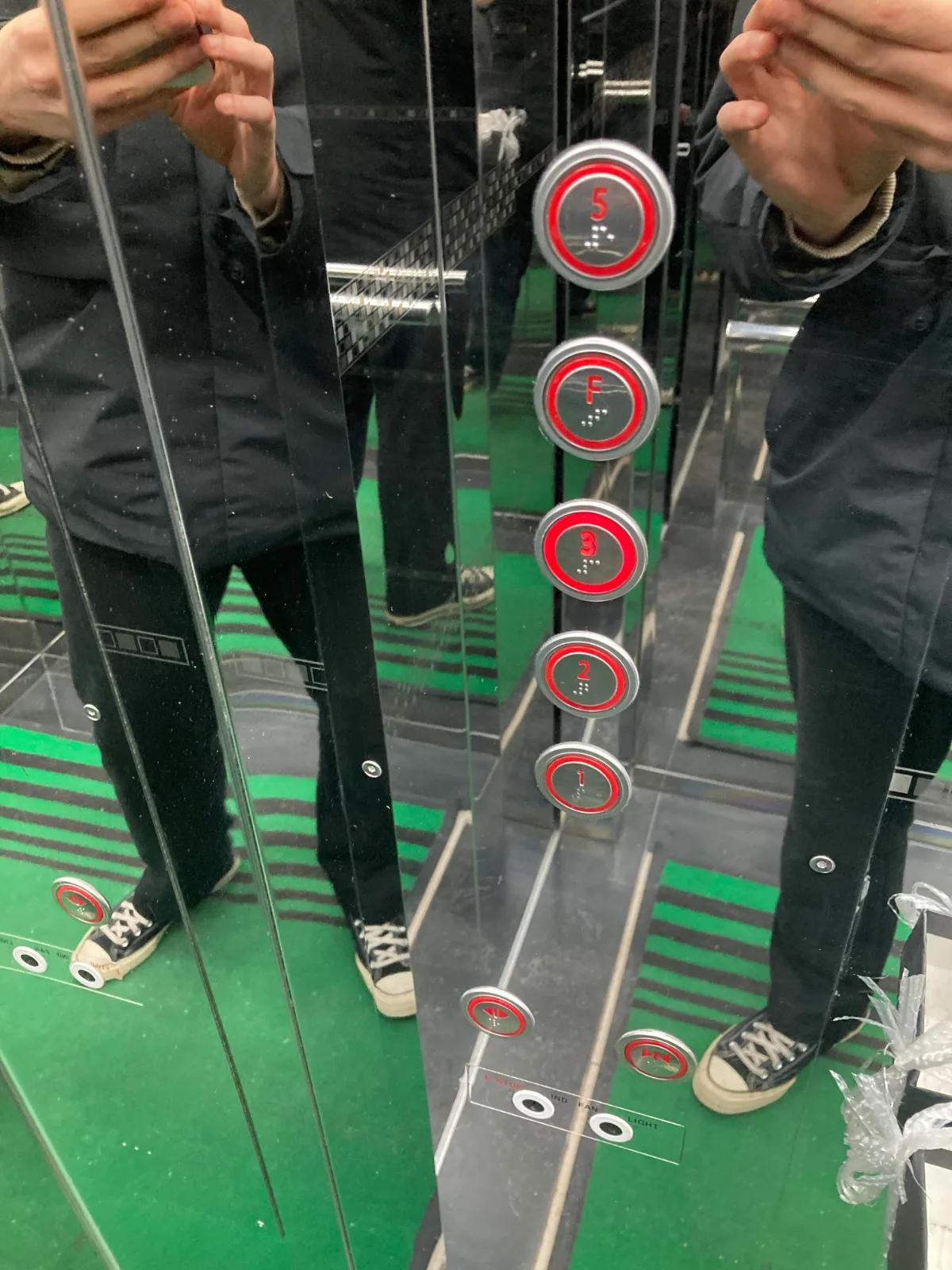 An elevator button panel with F in place of 4 between 3 and 5. Photo: Reddit (r/mildlyinteresting)